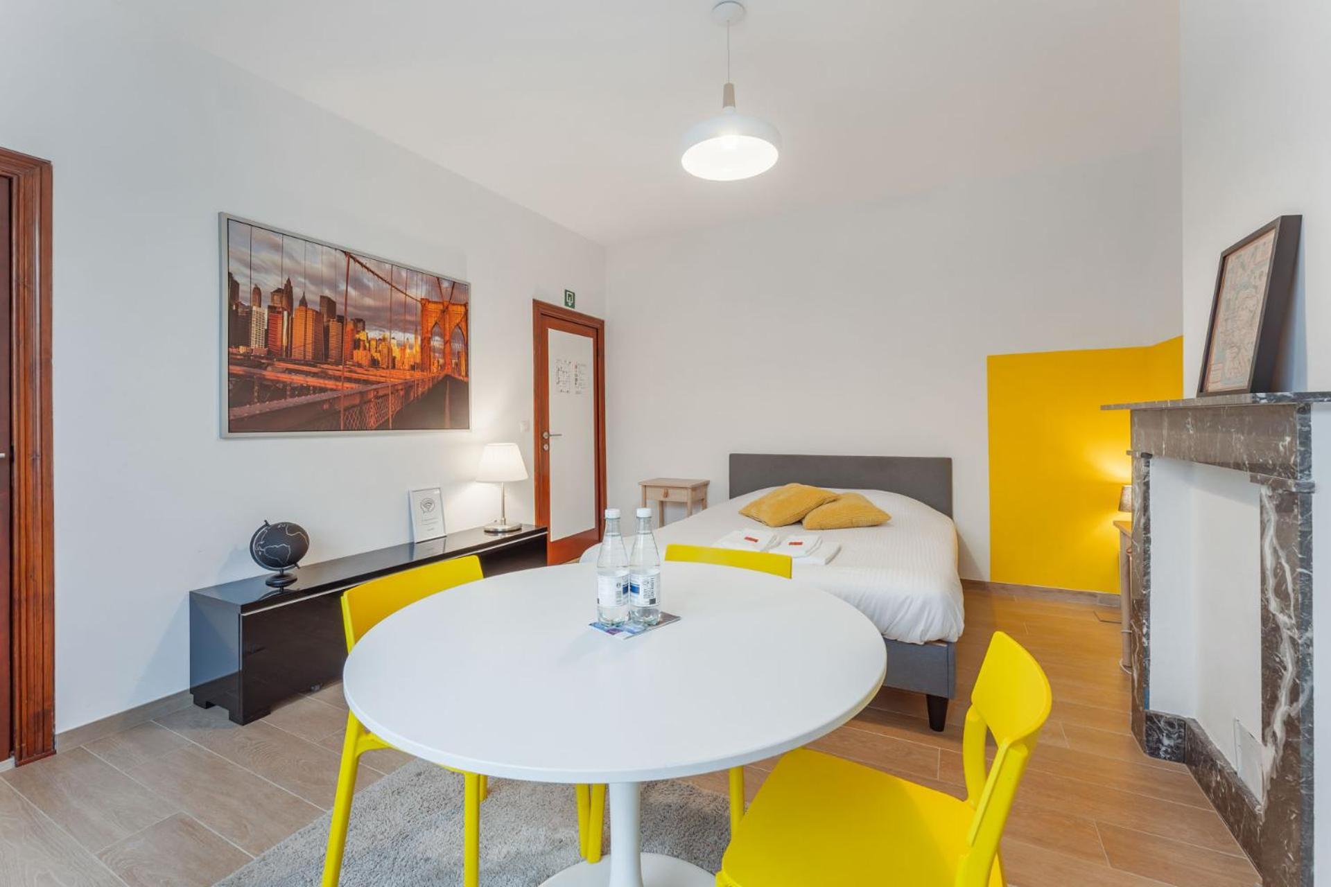 Hotel General Sixty-Seven By Romy&Travis Bruges Esterno foto
