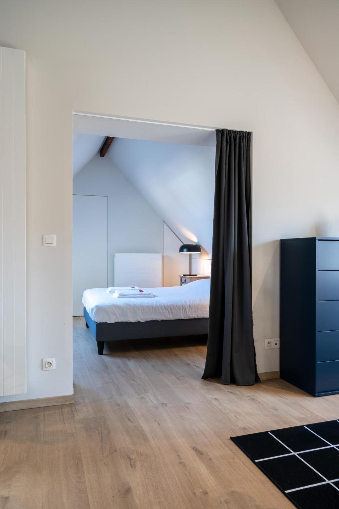 Hotel General Sixty-Seven By Romy&Travis Bruges Esterno foto